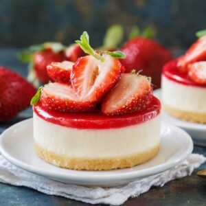 Strawberry Crunch Mini Cheesecake